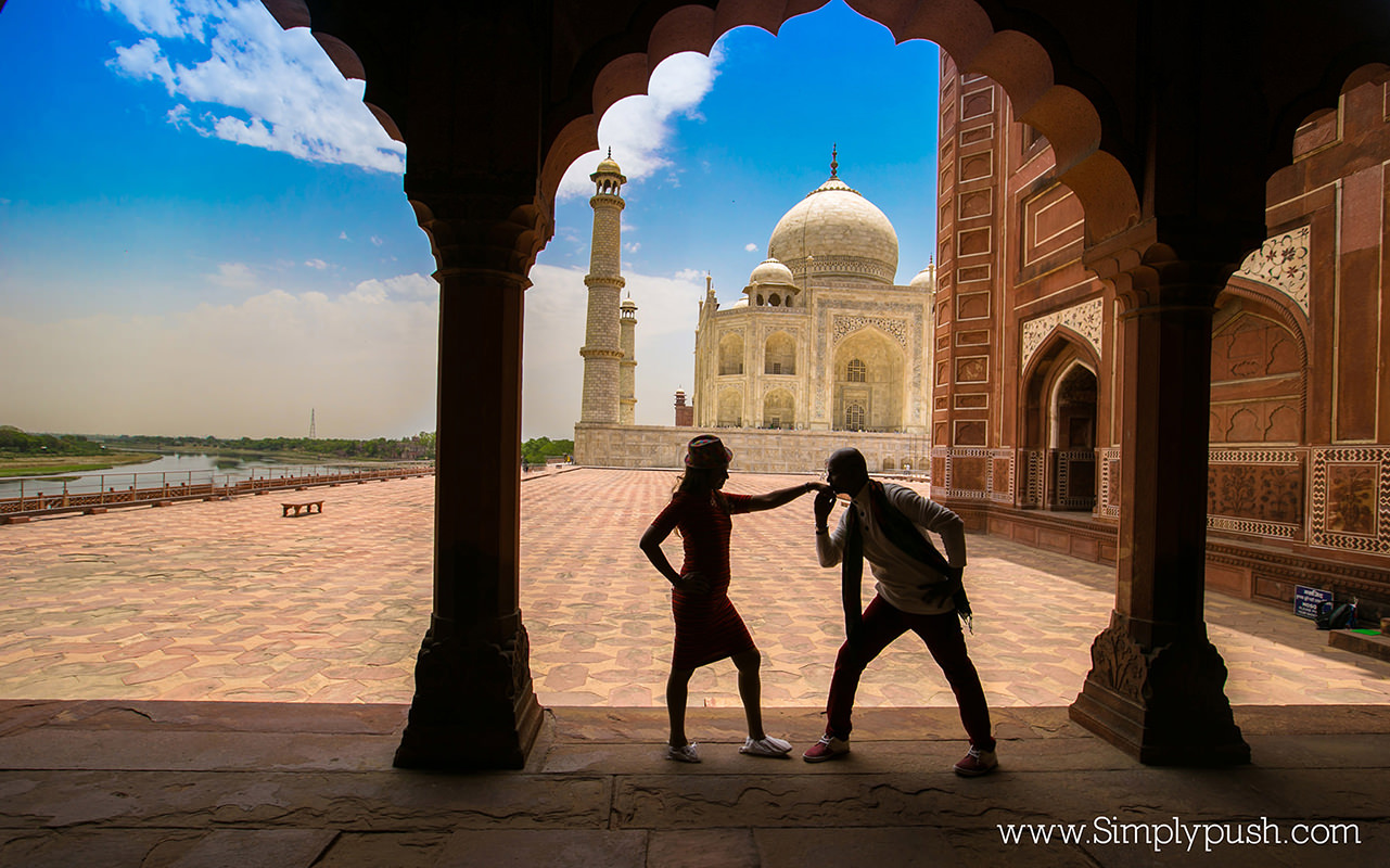 taj-mahal-india-photography-pic-of-couple